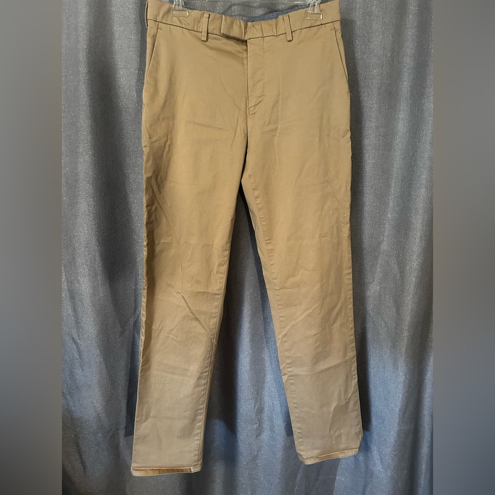Murano flat front men’s chinos. 31x34. Like brand new!!